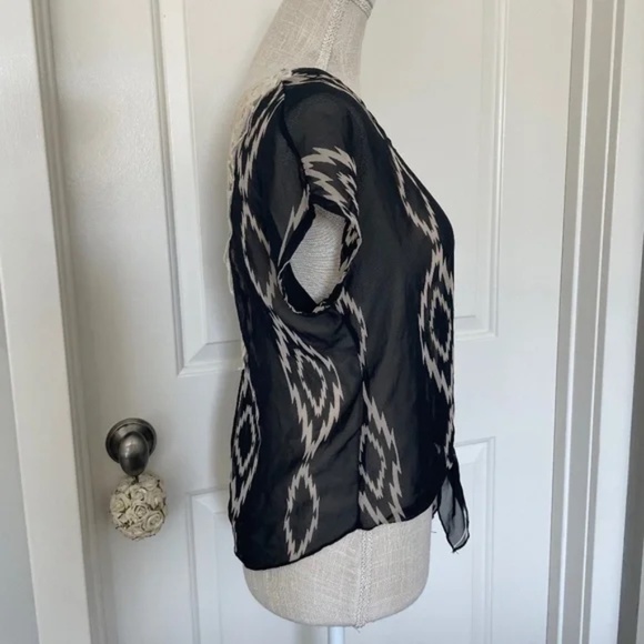 Papaya | Made In USA Black Sheer Lace Top with Embroidered Cream Back | Size M - Picture 4 of 9